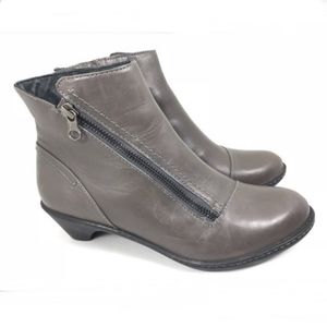 DANSKO BILLIE GRAY LEATHER ZIPPER BOOT SIZE 40